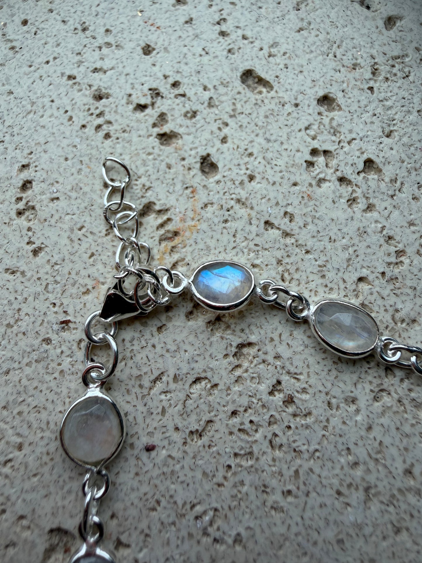 Regenbogen-Mondstein Armband (925 Silber)