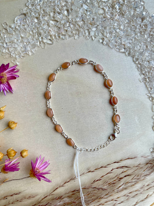 Filigranes Armband mit Regenbogen-Mondstein aus 925 Silber, verstellbar, Naturlichtmagie