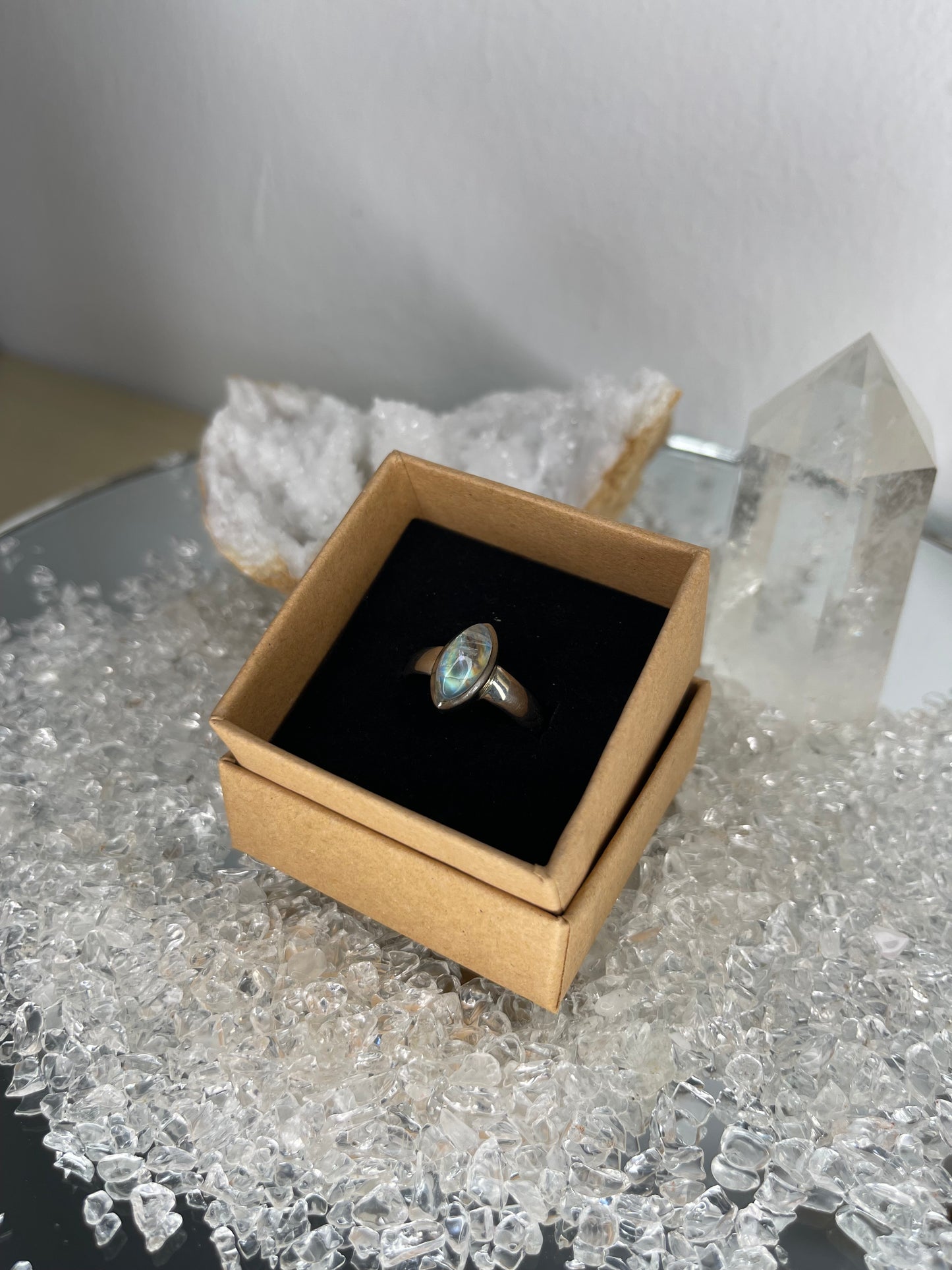 Regenbogen-Mondstein Ring