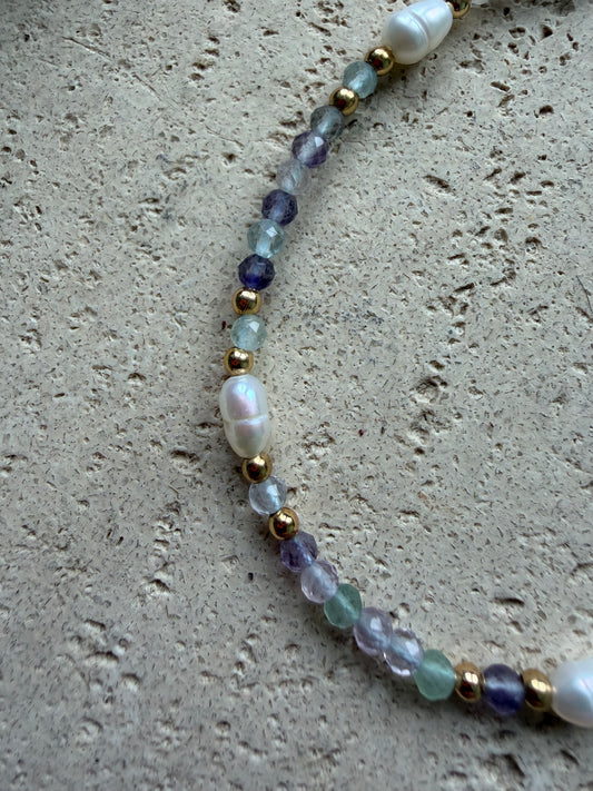 filigranes Fluorit Süßwasserperle Armband gold Naturstein