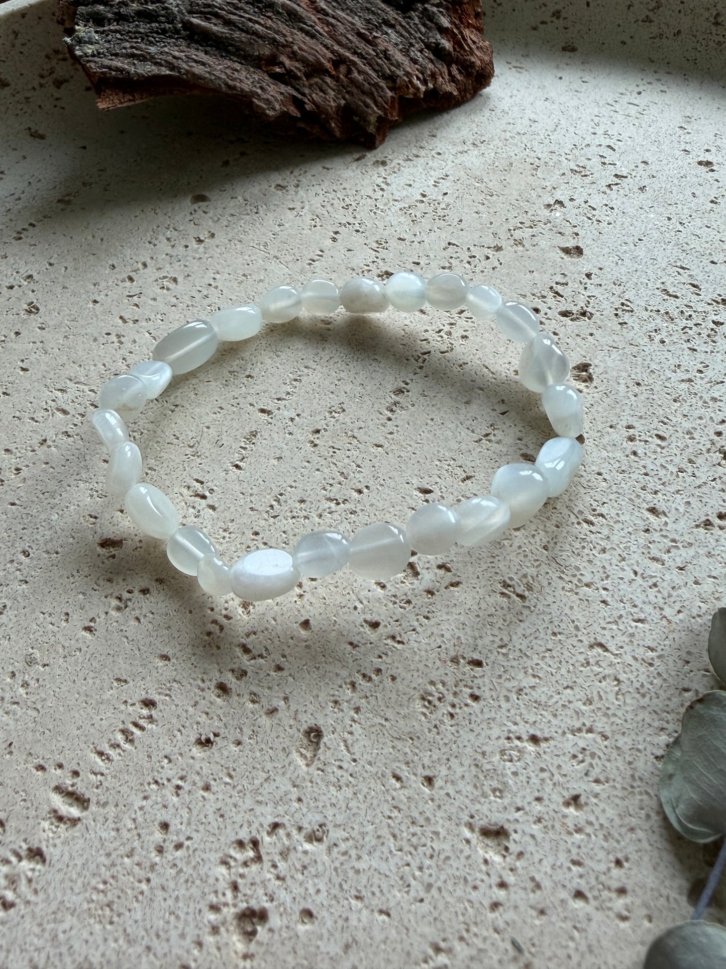 Weißer Mondstein Nuggetarmband