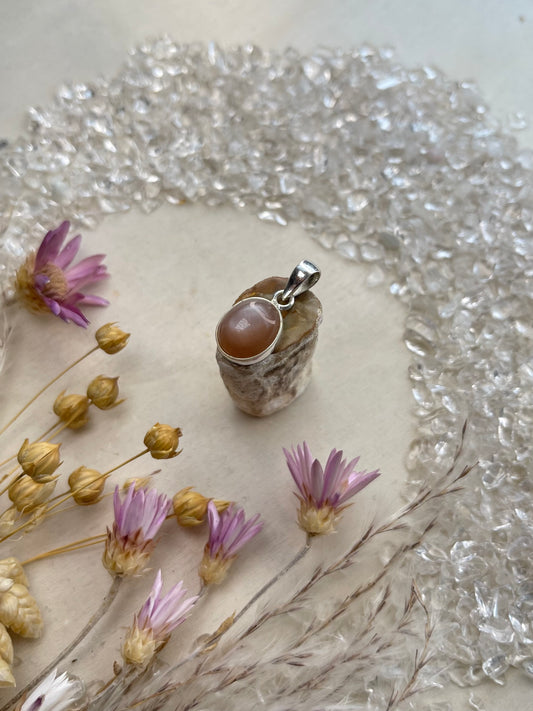 Mondstein Anhänger (925 Silber)