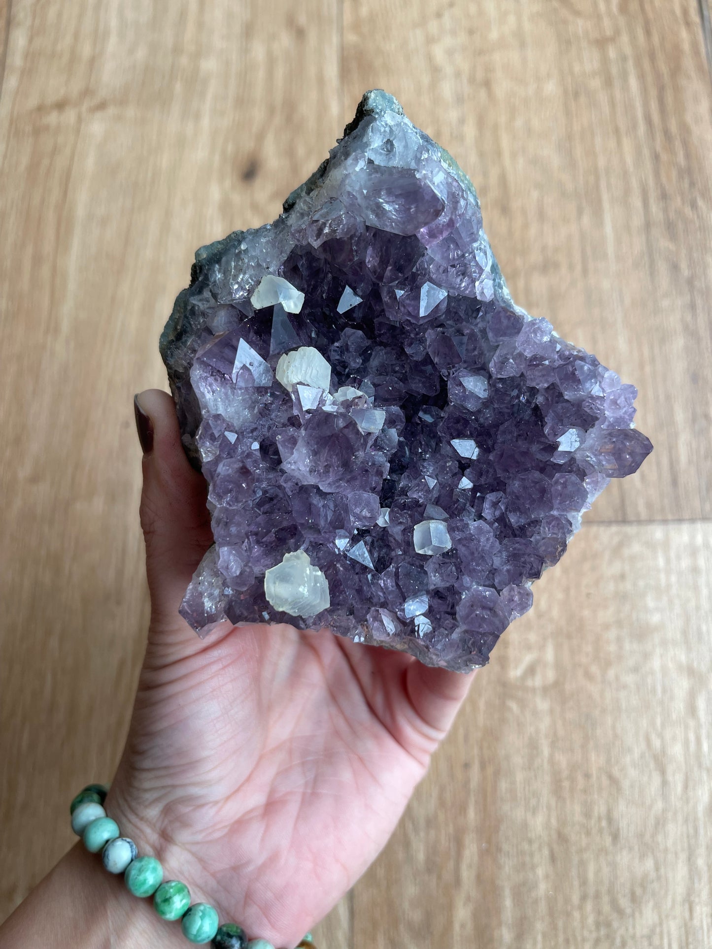 Amethyst Cluster (mit Calcit) Uruguay