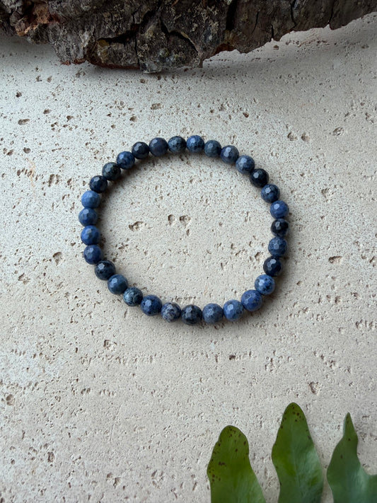 Dumortierit Armband 6 mm facettiert – Naturlichtmagie