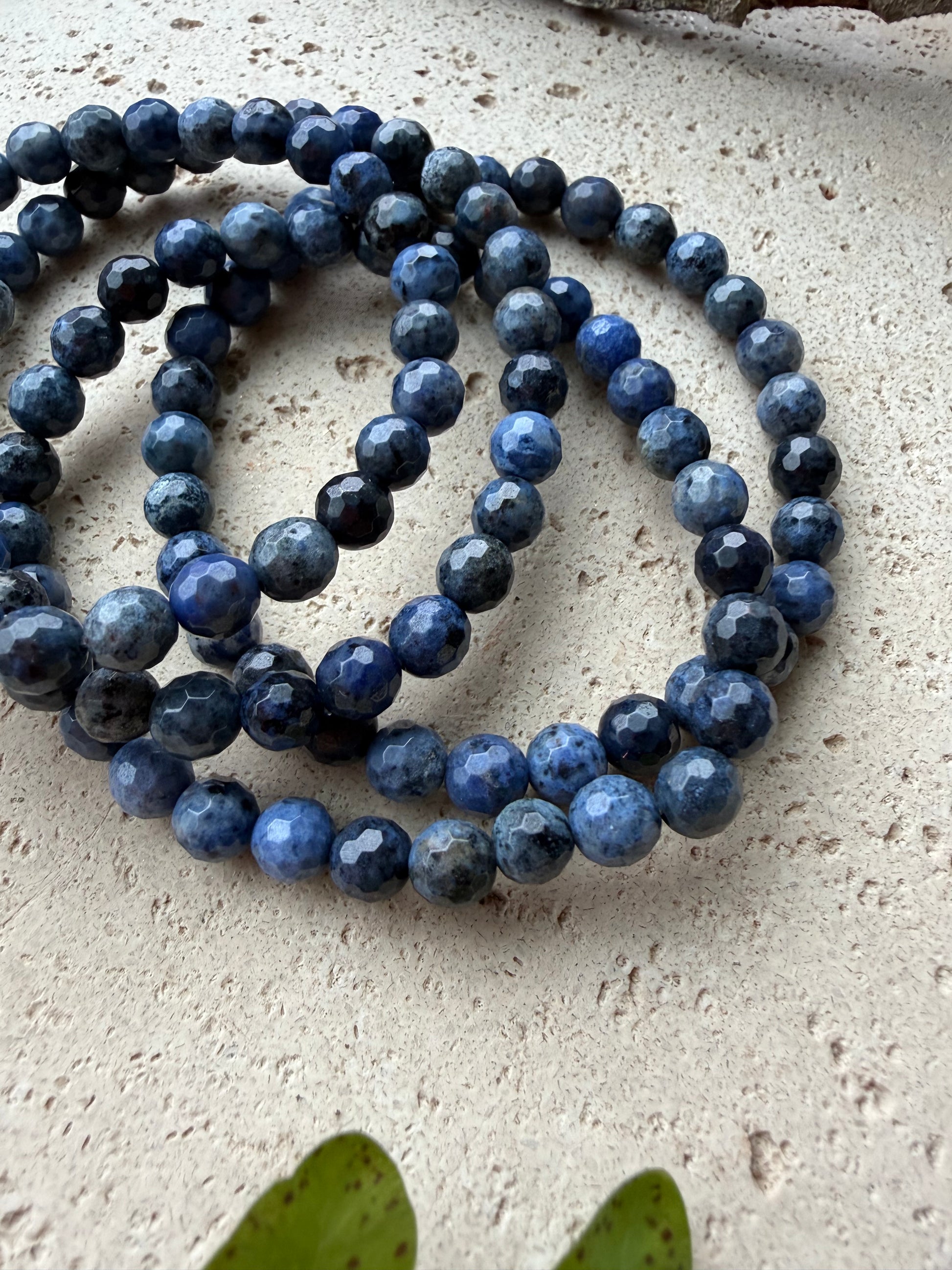 Dumortierit Armband 6 mm facettiert – Naturlichtmagie