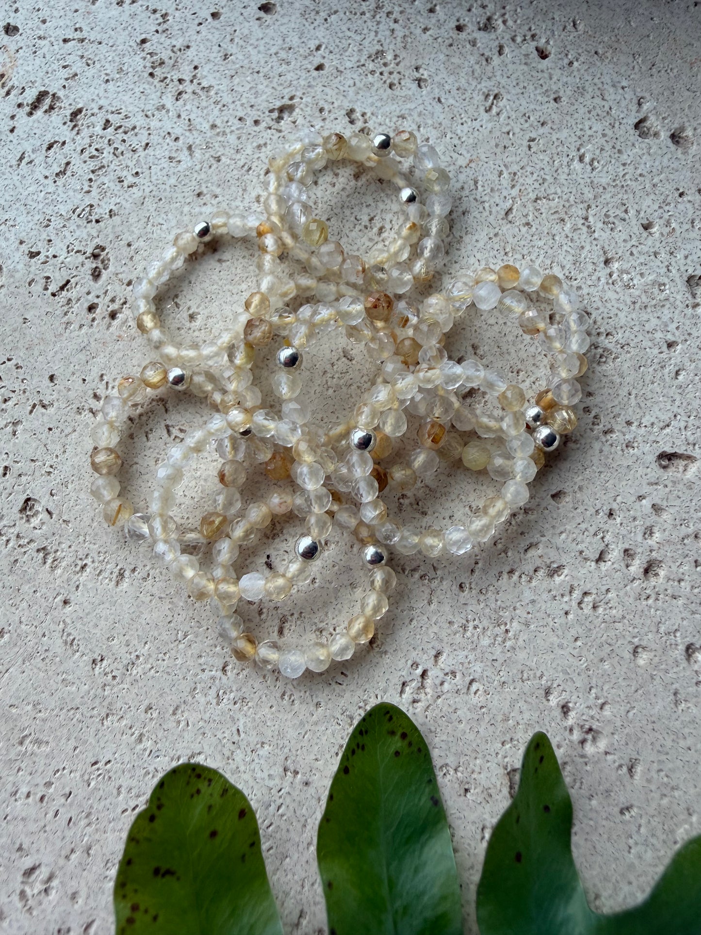 Rutilquarz Ring – facettierte Natursteinperlen | elastisch & flexibel