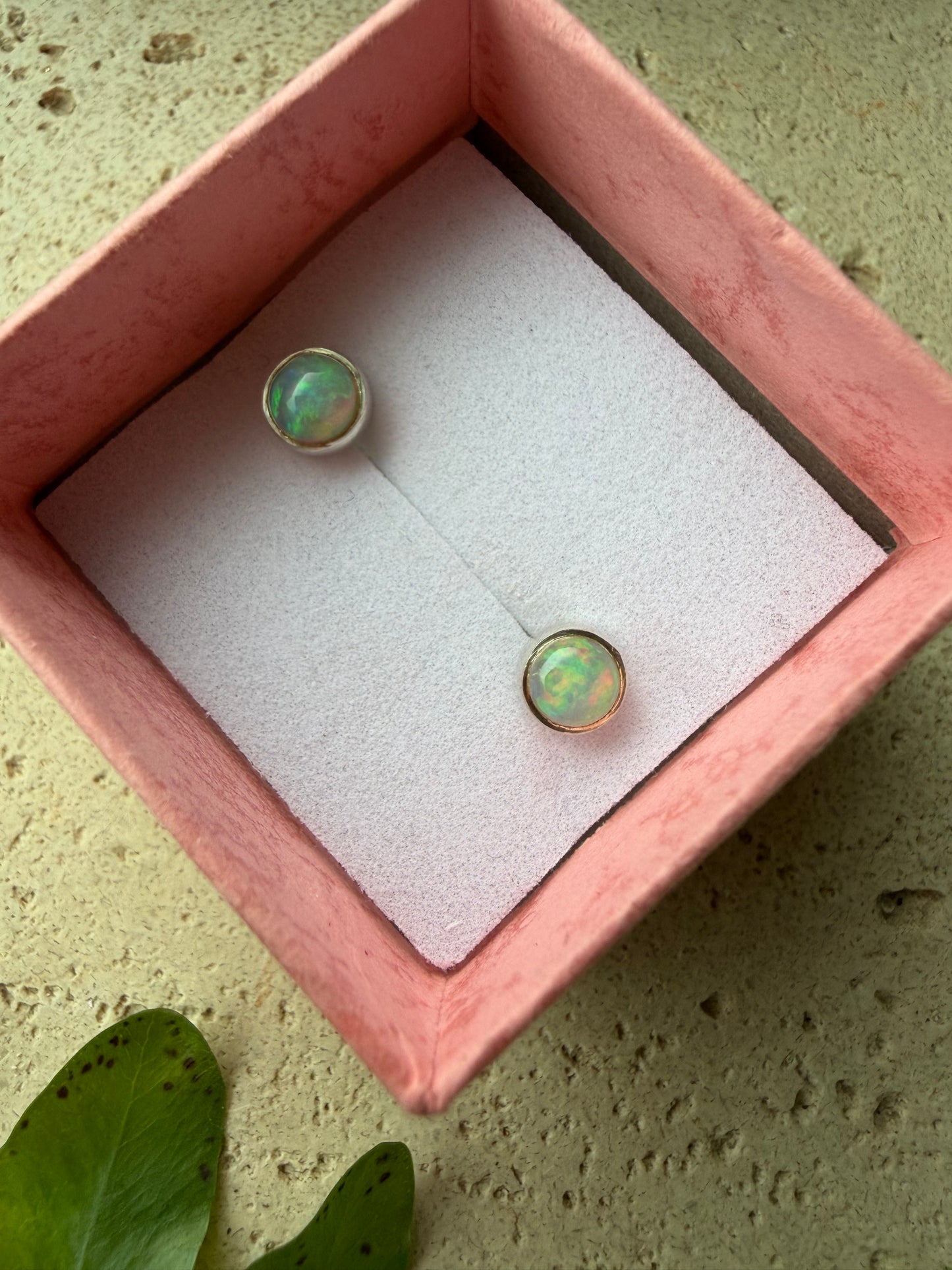 Opal Ohrstecker 925 Silber (rund)