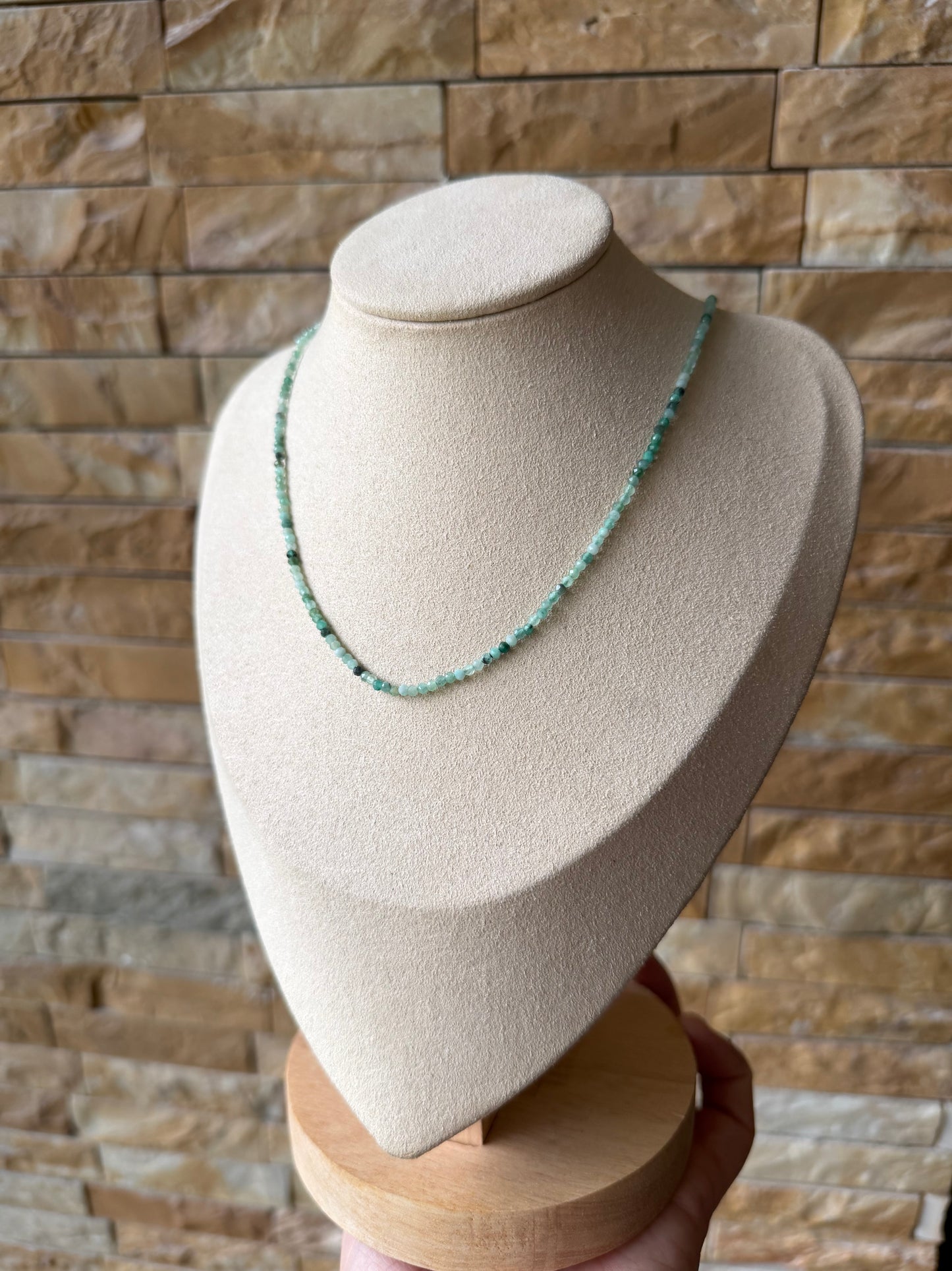 Smaragd Halskette facettiert und 925 Silber – Naturlichtmagie