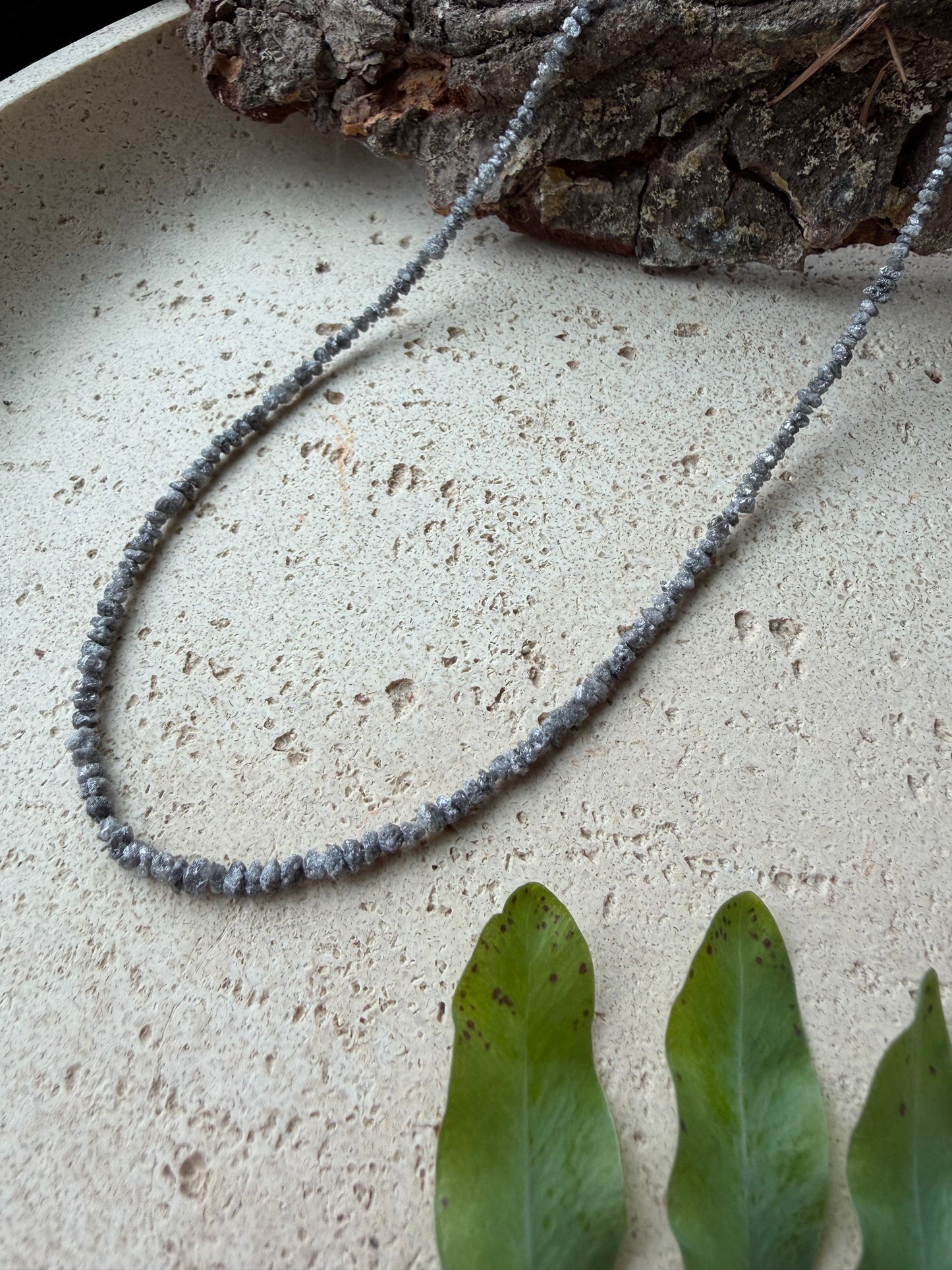 Roh-Diamant Splitterkette mit 925 Silber Karabinerverschluss – Naturstein, Naturlichtmagie