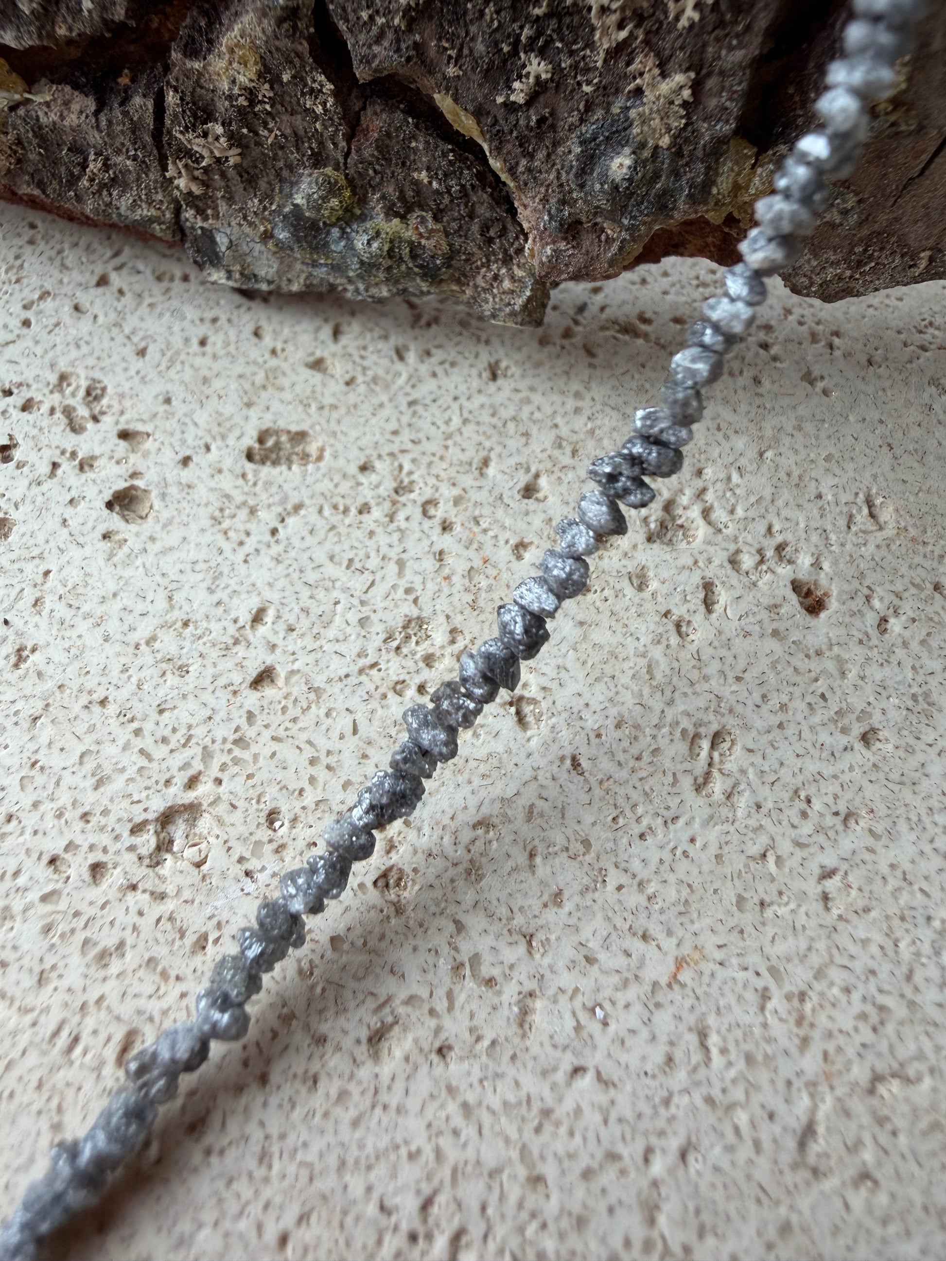 Roh-Diamant Splitterkette mit 925 Silber Karabinerverschluss – Naturstein, Naturlichtmagie