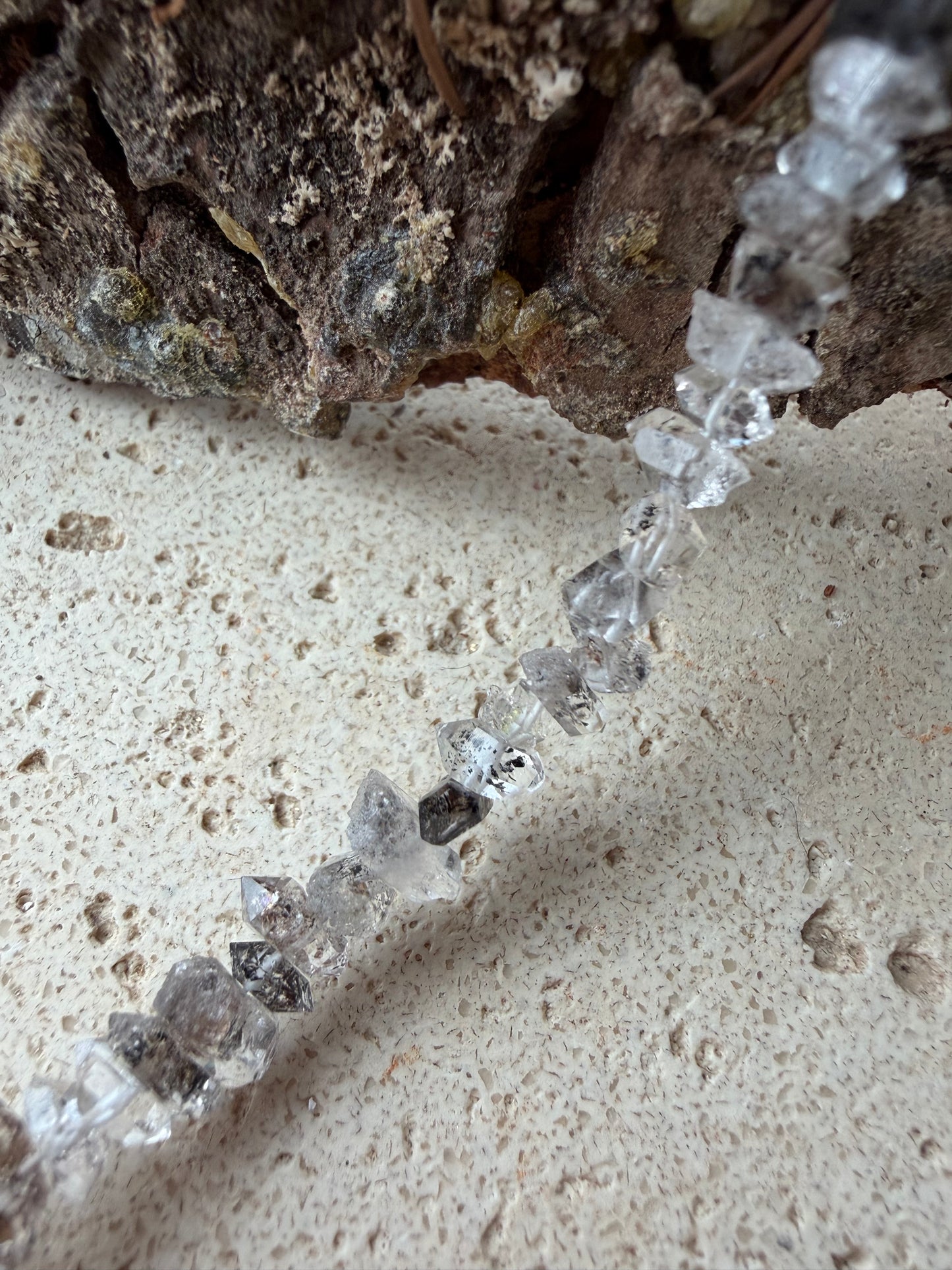 Herkimer Diamant Halskette vollbesetzt mit Naturkristallen und 925 Silber Karabiner – Naturlichtmagie