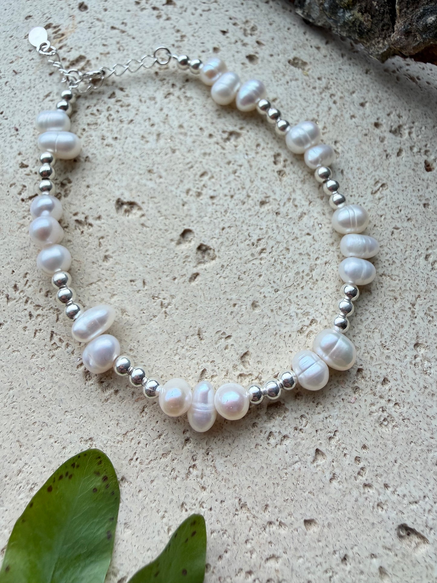 Süßwasserperlen Armband mit 925 Silber, verstellbar – Naturlichtmagie