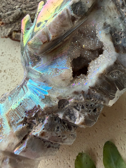 Aura-Quarz Drache – handgeschnitztes Unikat