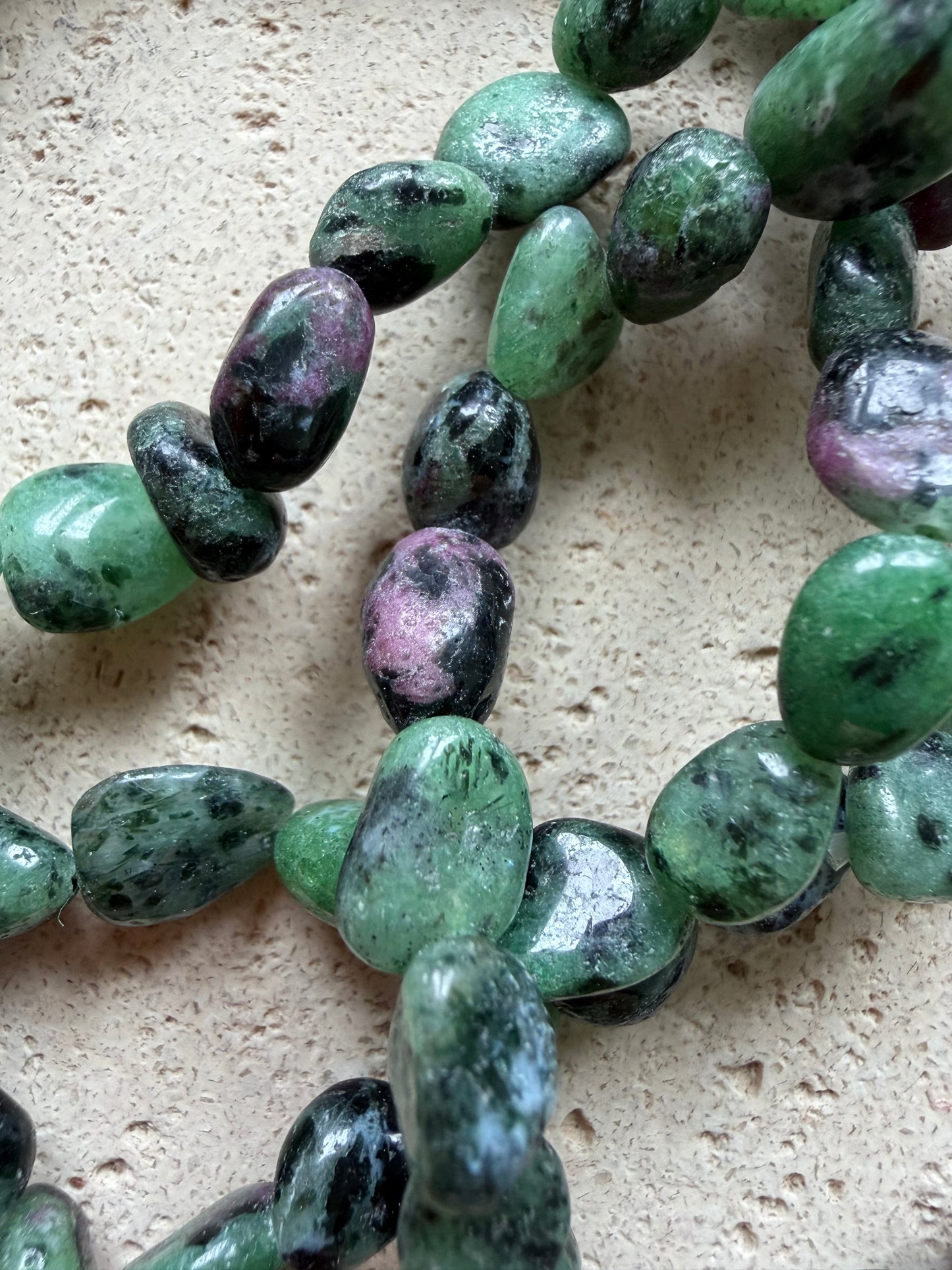 Rubin Zoisit Nuggetarmband